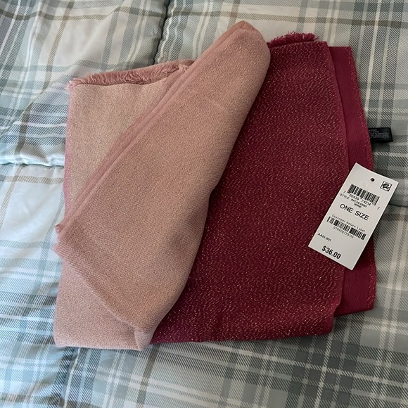 Brand new, Classy Wine / INC concepts, large reversible Wrap-shawl bought@ Macys - Picture 2 of 9